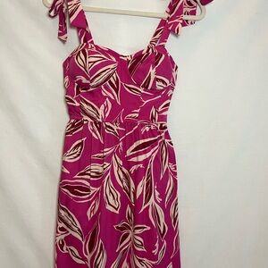 Land of the Free - Pink Leaf Print NWT full-length dress with pockets! Size S